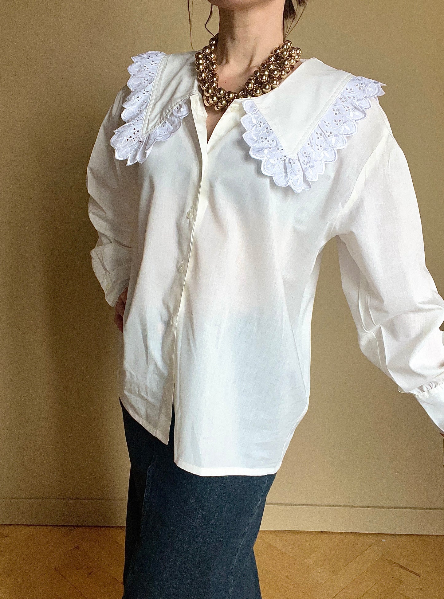 Vintage blus med spetskrage