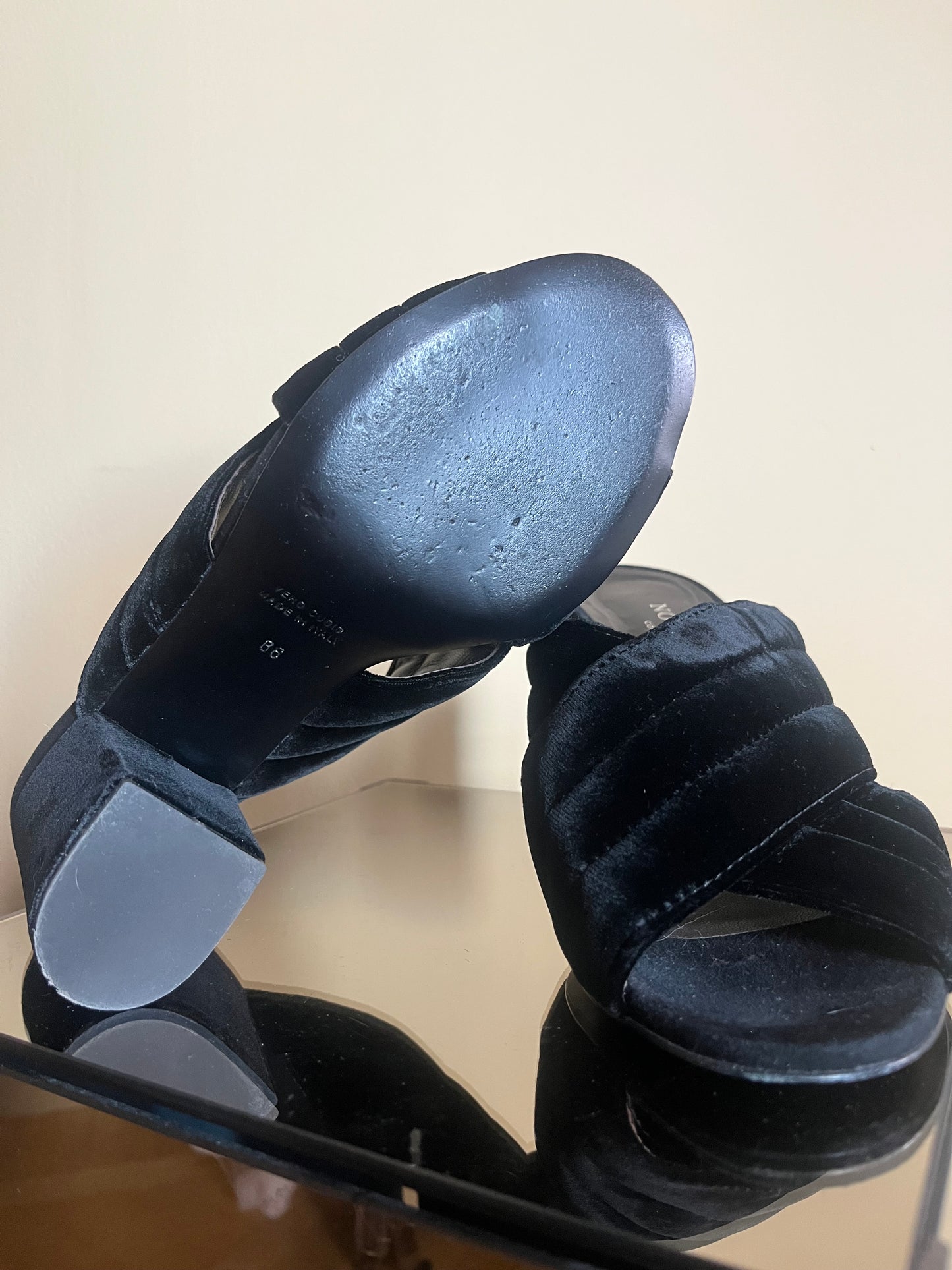 Slip in pumps Notabene