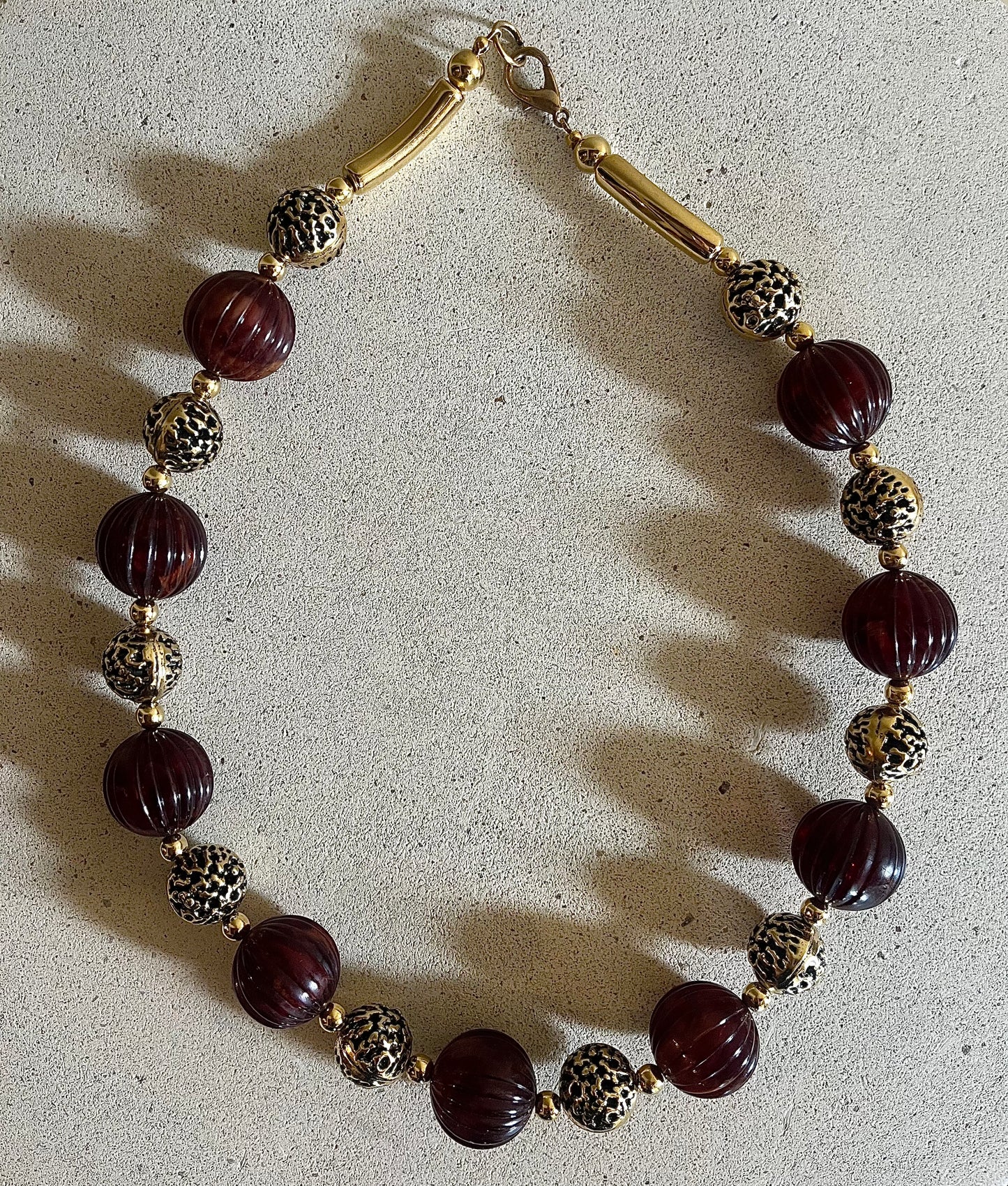 Vintage halsband vinrött & guld