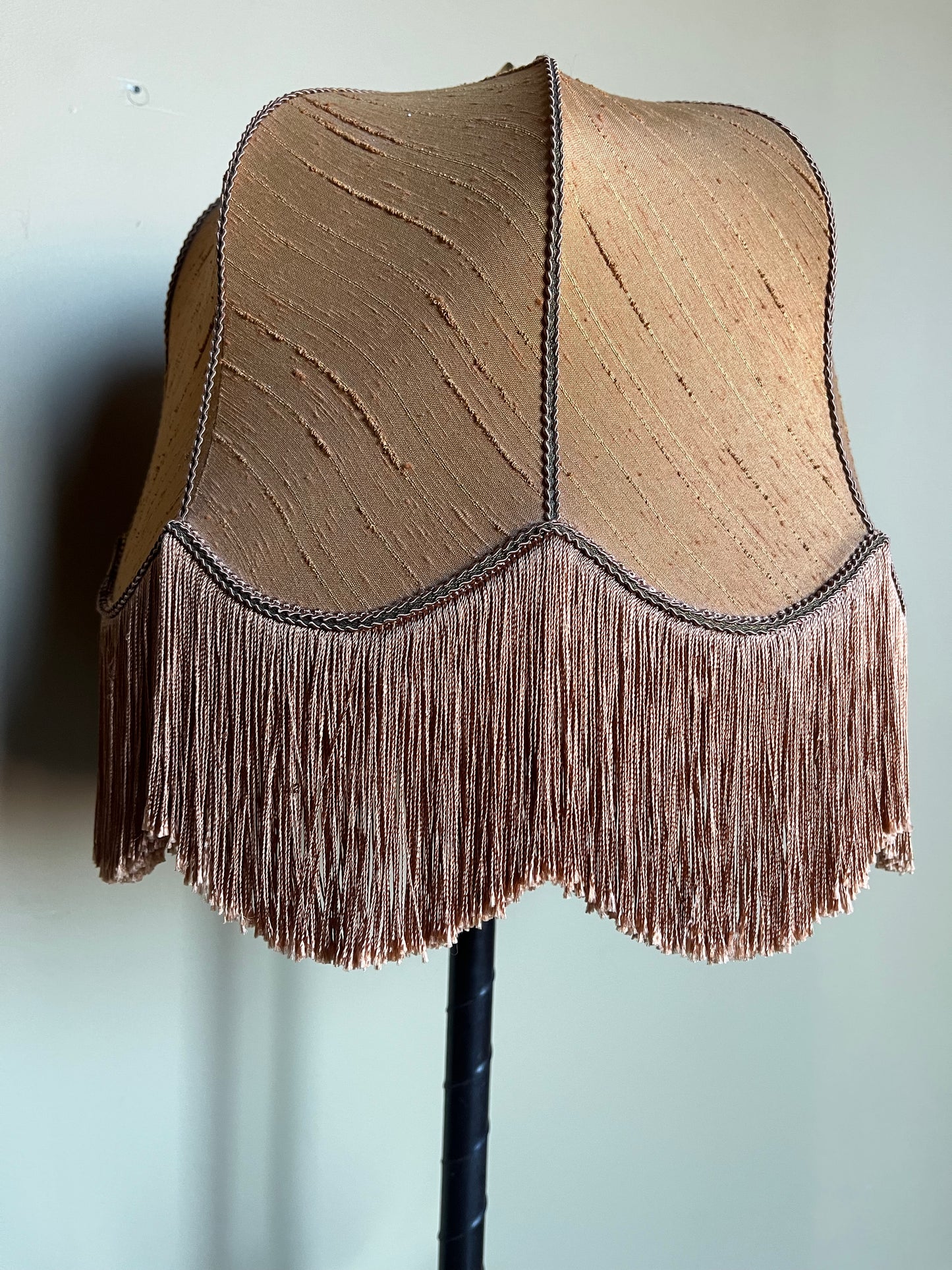 Lampa med fransar 1970-tal