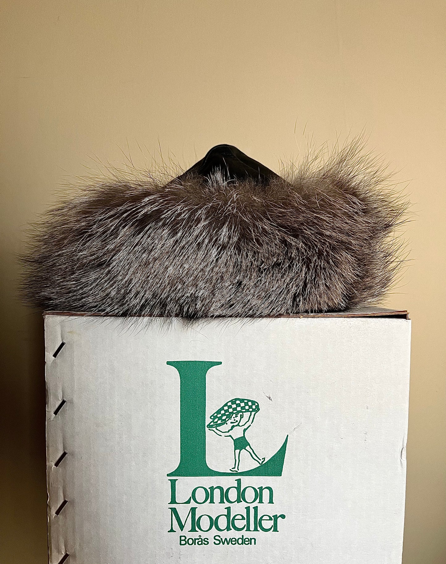 Vintage pälsmössa med skinn