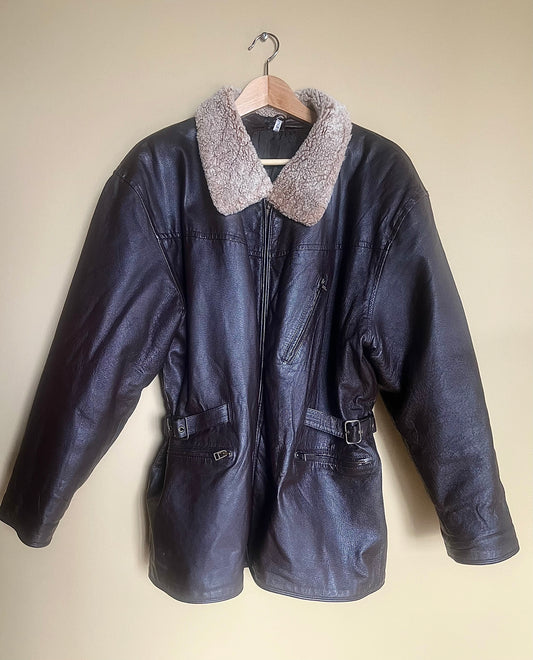 Skinnjacka med fårskinnskrage