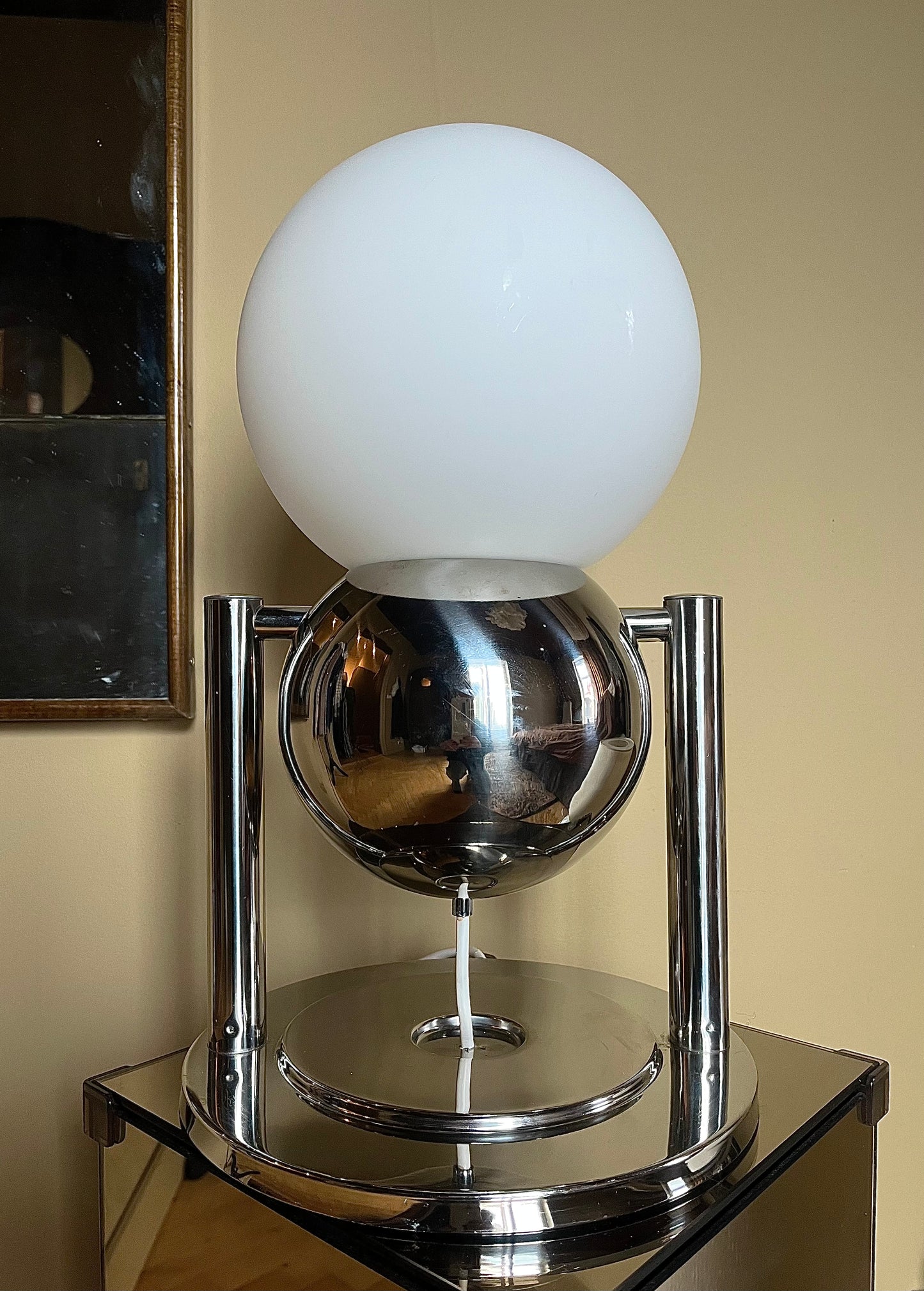 Space age bordslampa