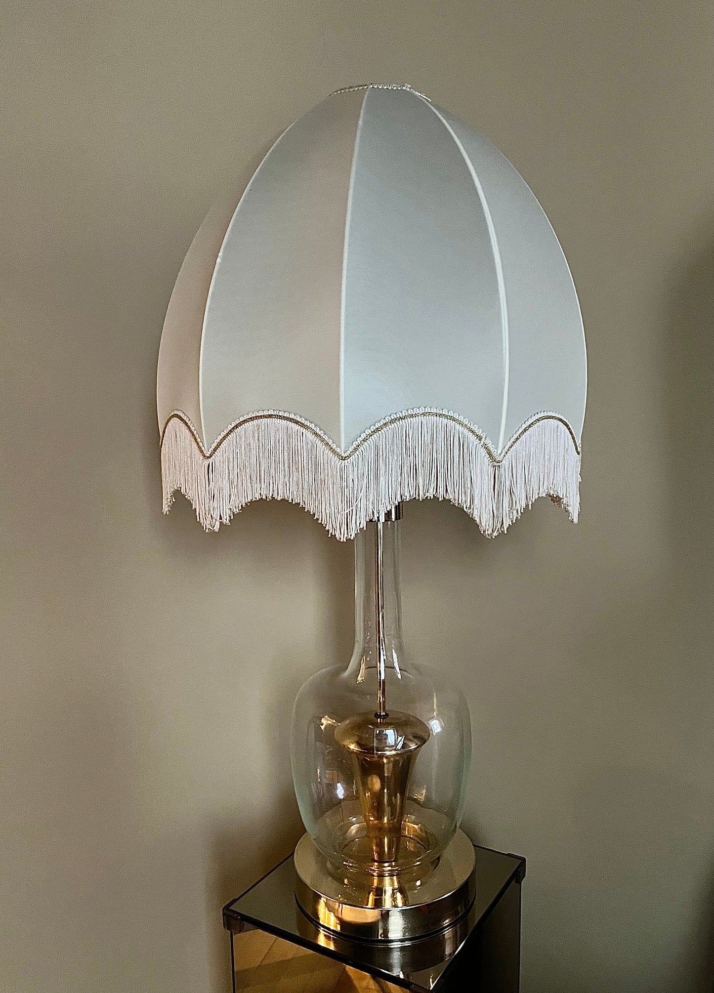 Maffig italiensk bordslampa